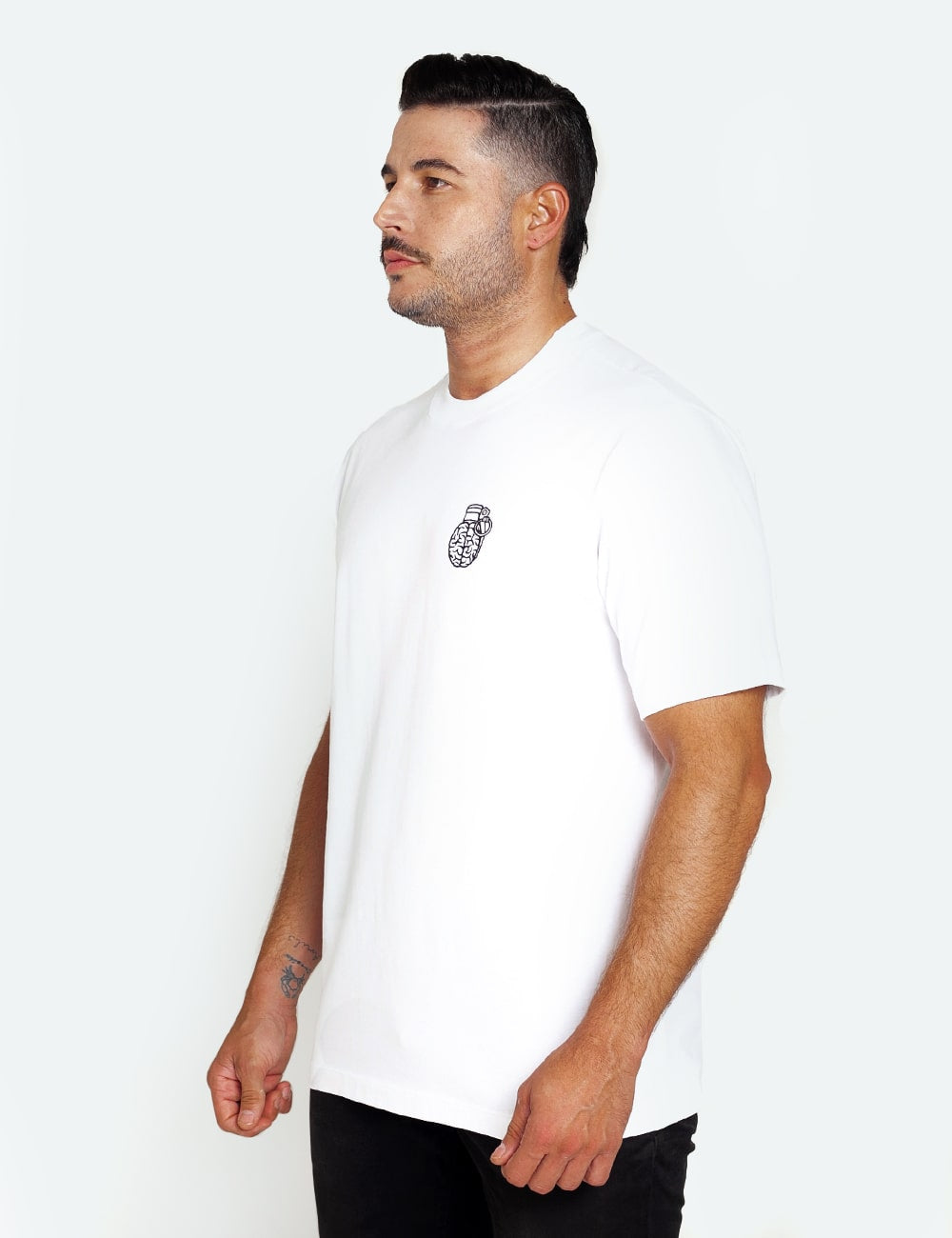 SLIM FIT WHITE LOGO